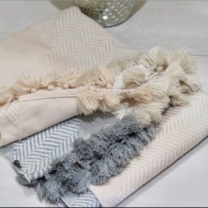 Vince Camuto pink and grey pom Pom scarf oversized